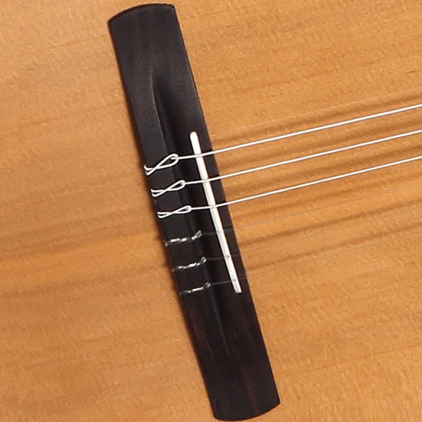 Alhambra 8701 V – Crossover Electro Classical Guitar | Gloss