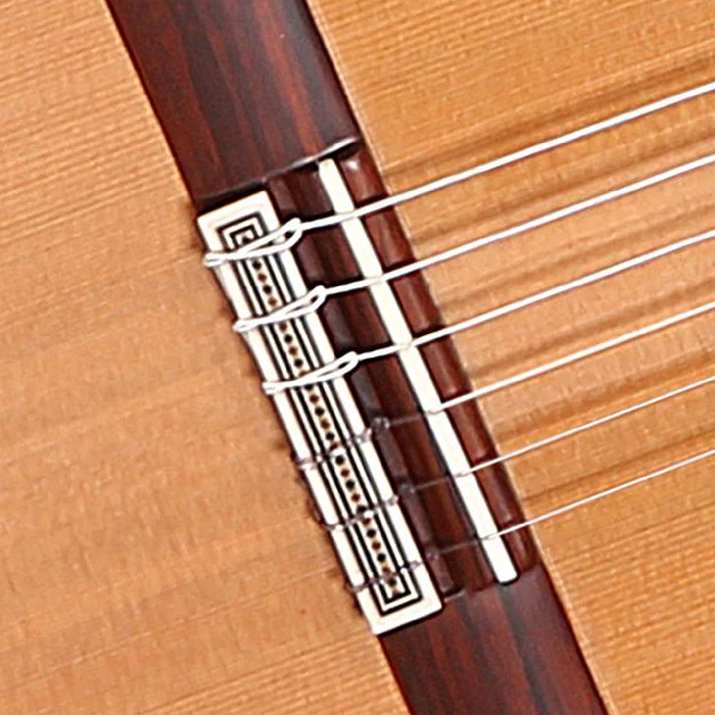 Alhambra 8225 V – Flamenco Classical Guitar | Spain