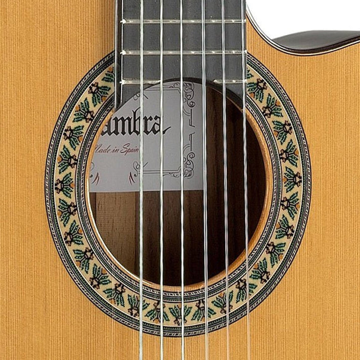Alhambra 6859 V – Electro Classical Cutaway Guitar | Gloss
