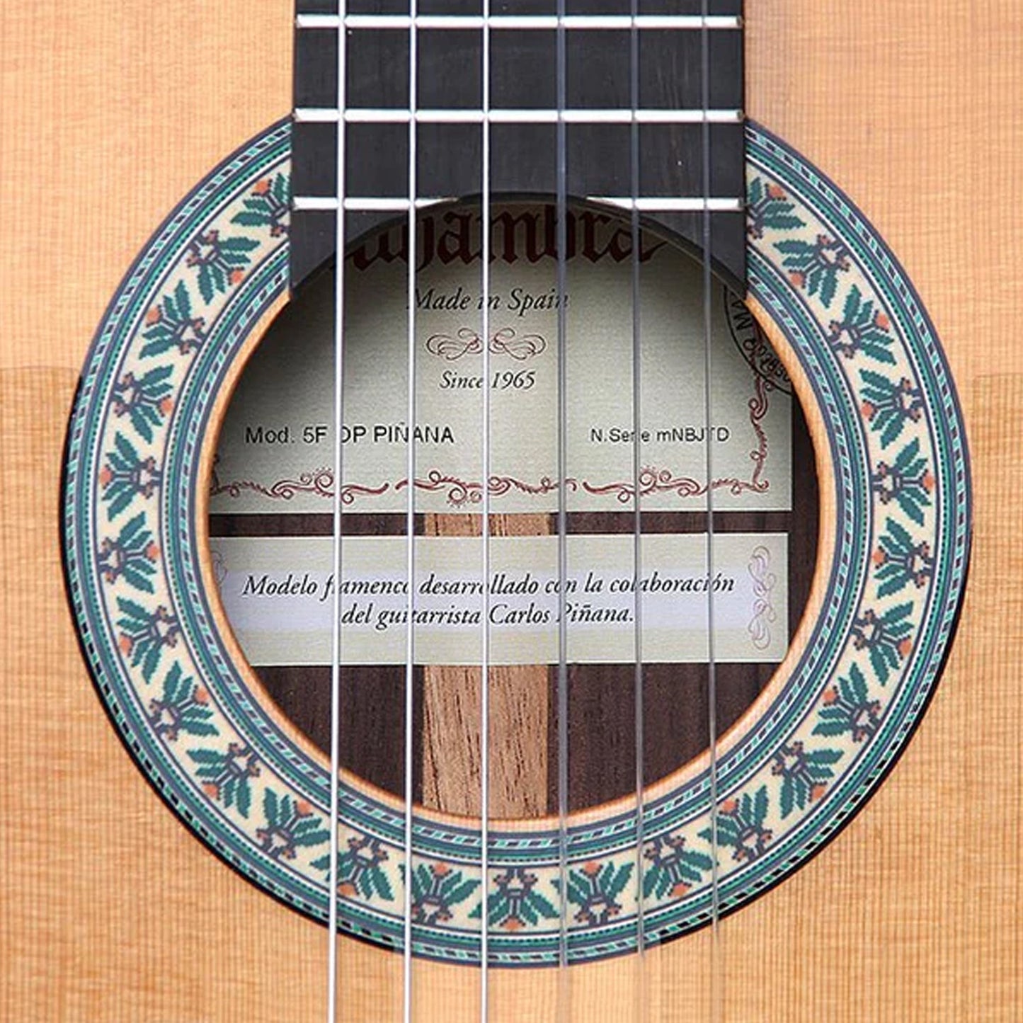Alhambra 8213 – Flamenco Classical Guitar | Gloss Finish